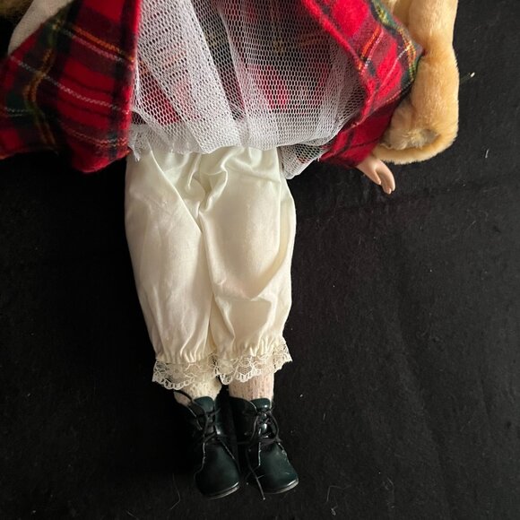 Holiday/Winter Porcelian Doll - Picture 9 of 10